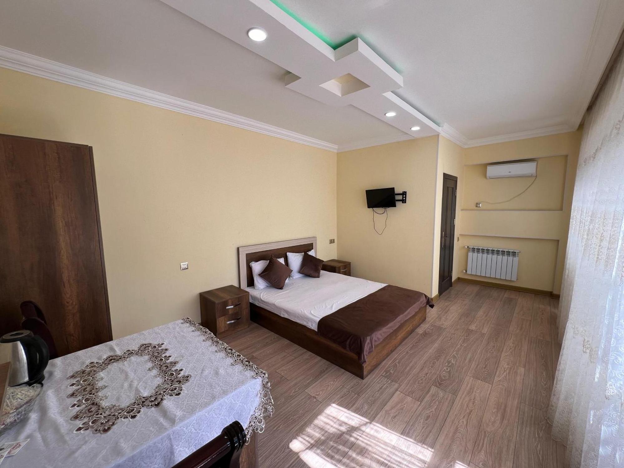 Rahat Hotel กันจา ภายนอก รูปภาพ